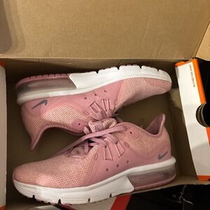 Nike Women's Pink and White Athletic Shoes